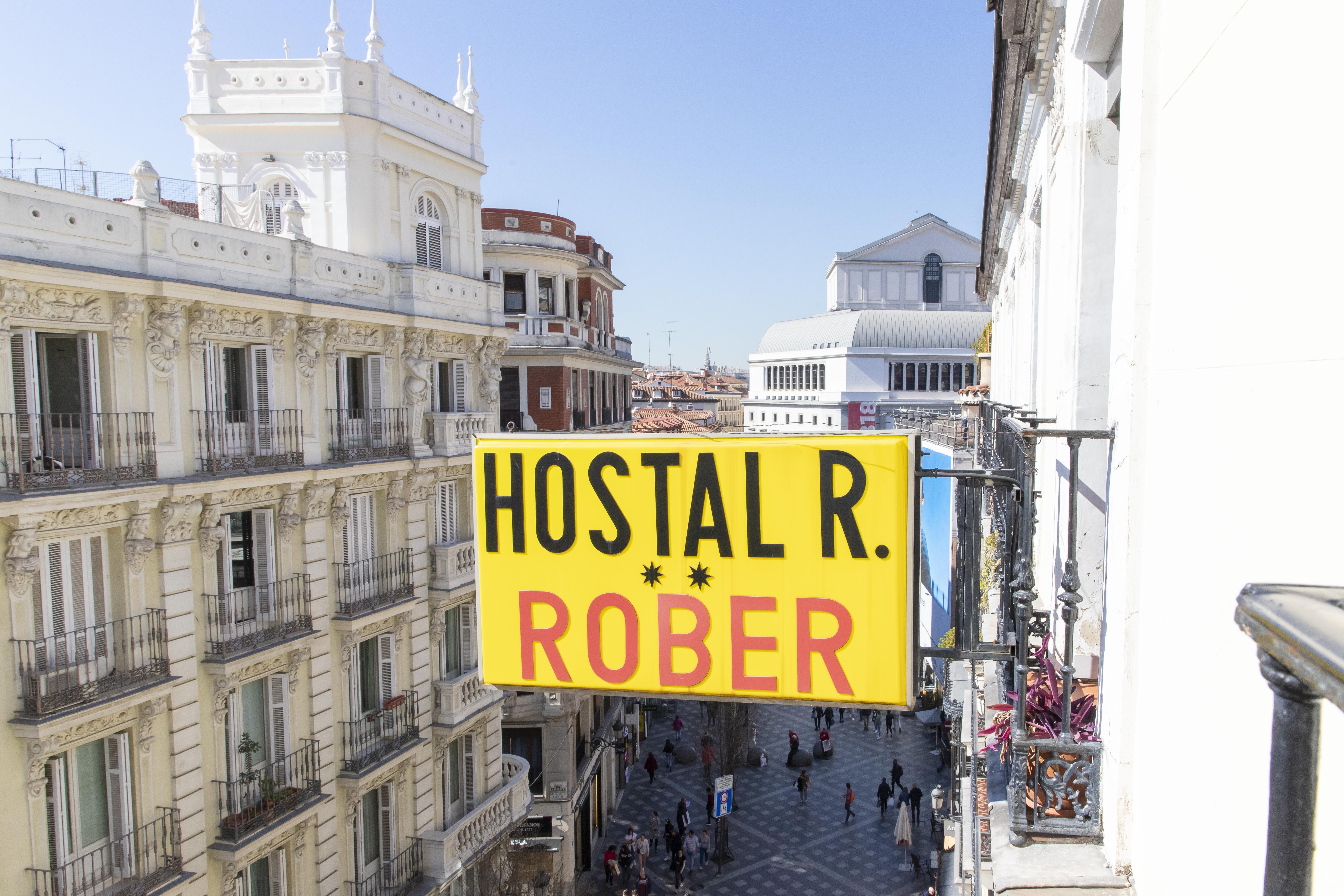 Hostal Rober Madrid Esterno foto